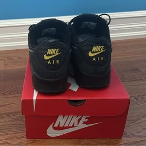 Nike Air Max 90